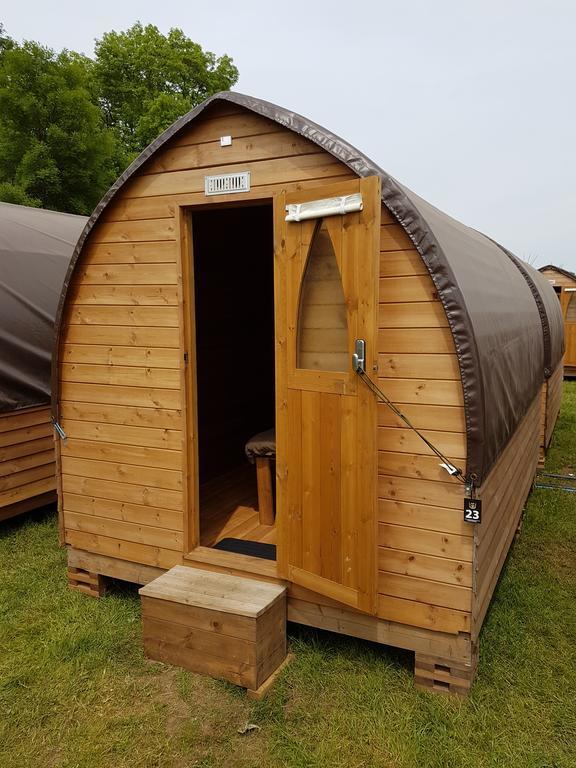 Suitehuts @ Silverstone Kültér fotó
